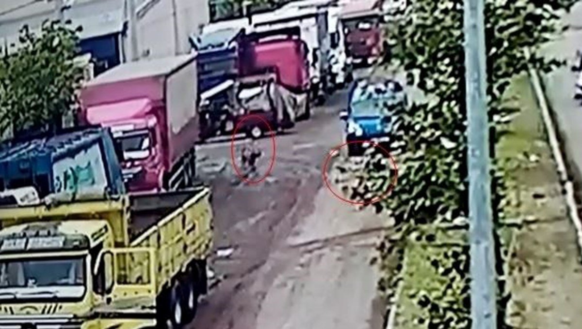 Köpekten kaçan 12 yaşındaki çocuğa araba çarptı