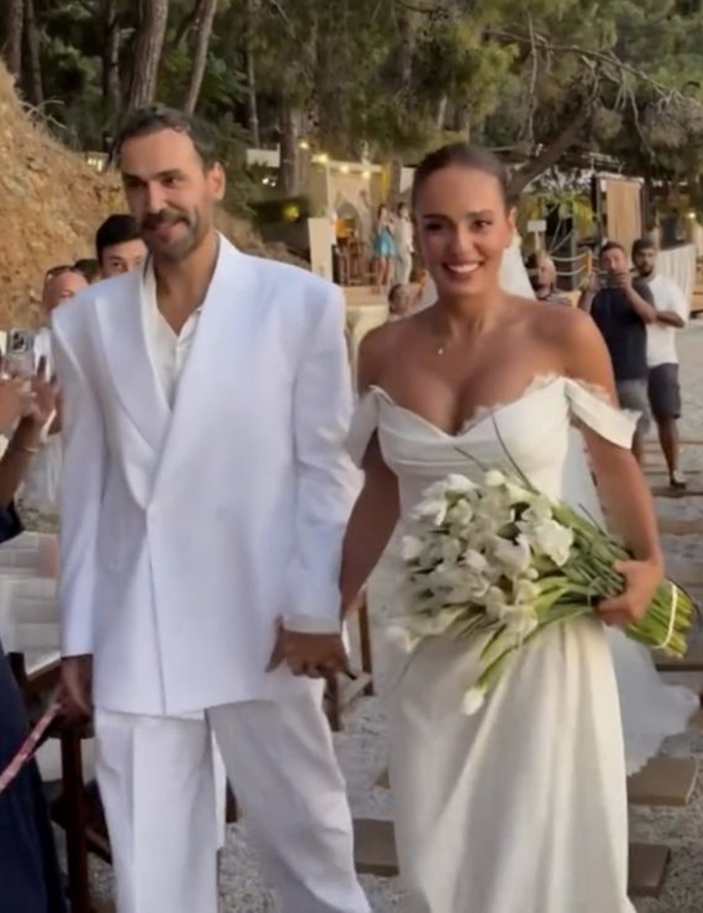 Bestemsu Özdemir ile eşi Ersin Görkem'den mutluluk pozları - 4