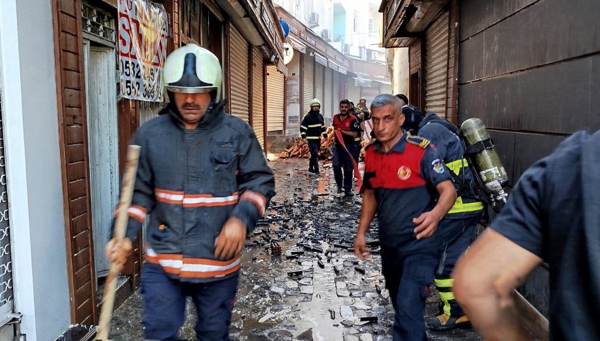 Havai fişek deposunda yangın