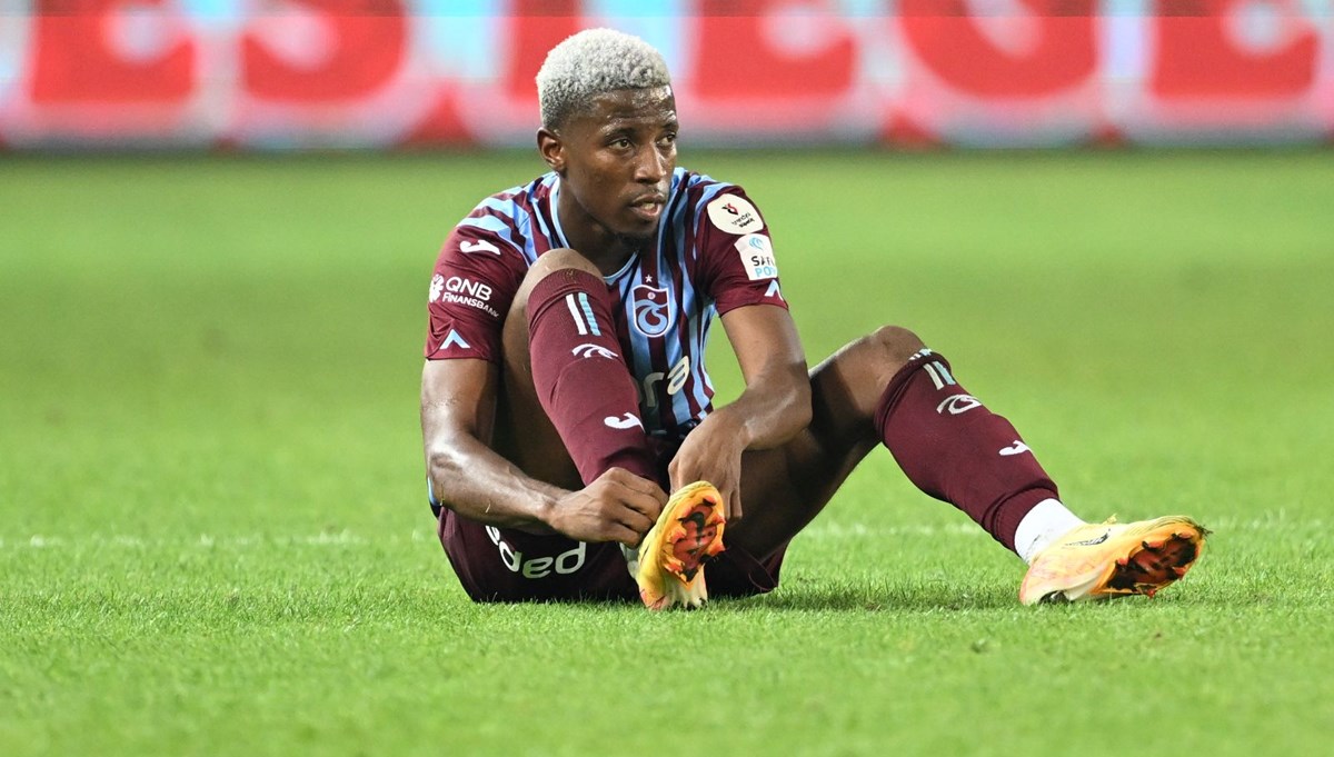Trabzonspor'dan Simon Banza'ya yönelik ırkçı paylaşımlara tepki Trabzonspor'dan Simon Banza'ya yönelik ırkçı paylaşımlara tepki