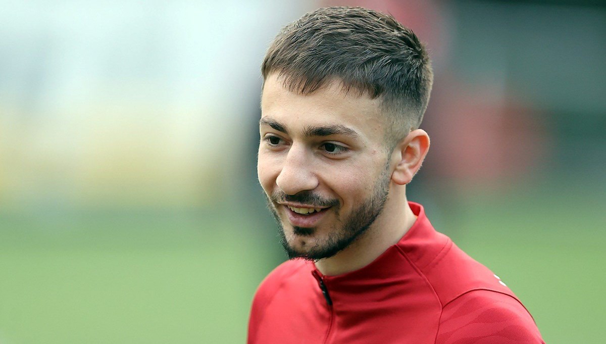 Galatasaray'dan Beşiktaş'a transfer çalımı: Halil Dervişoğlu ile anlaşma tamam Galatasaray'dan Beşiktaş'a transfer çalımı: Halil Dervişoğlu ile anlaşma tamam