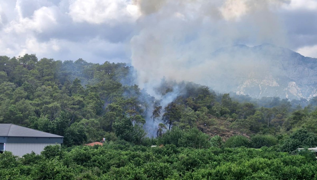 Antalya'daki orman yangını kontrol altında