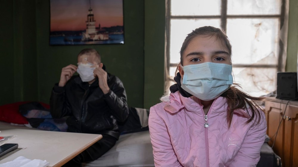 Cilt kanserinden yüzünü kaybeden baba: Kızımı öpmeyi çok özledim - 9