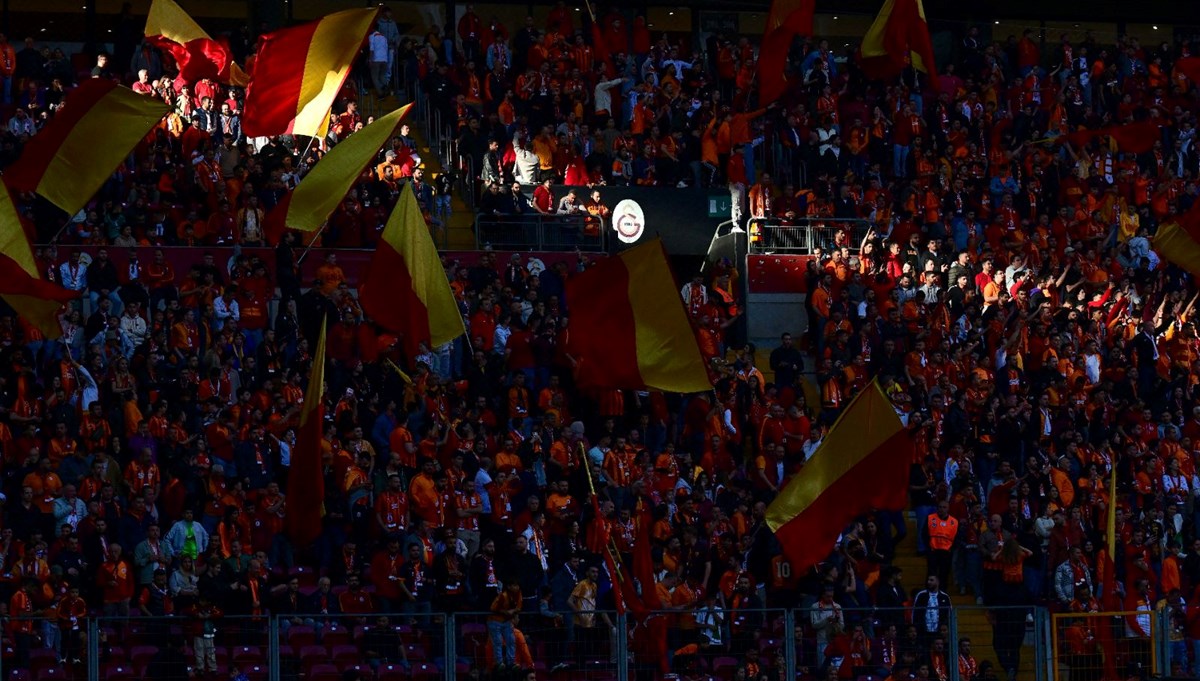 Galatasaray, 23 bin taraftarıyla Karagümrük deplasmanında olacak Galatasaray, 23 bin taraftarıyla Karagümrük deplasmanında olacak