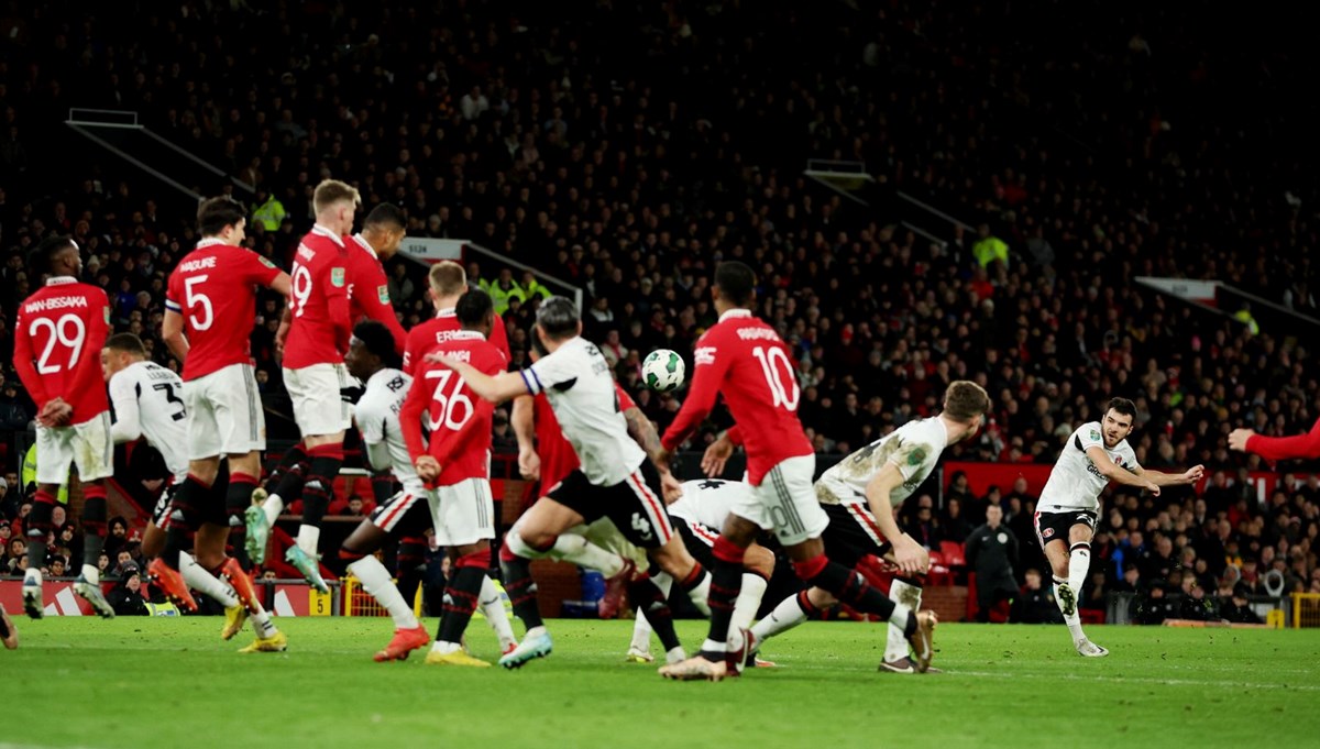 İngiltere Lig Kupası'nda Manchester United ve Newcastle United yarı finalde