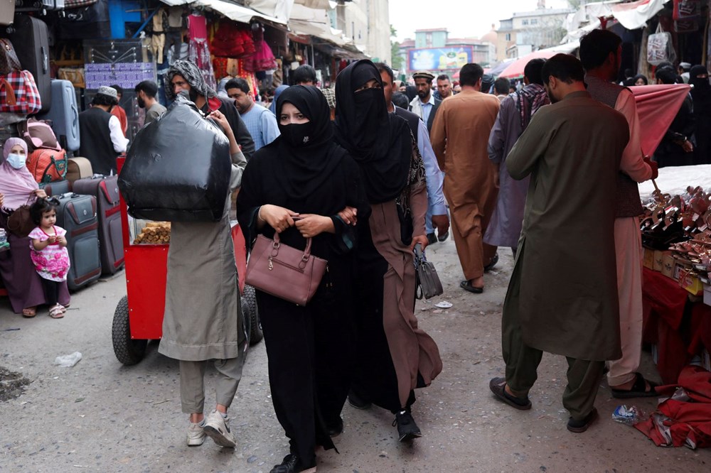 Taliban: 'Yaramaz' kadınları evde tutmaya devam edeceğiz - 4