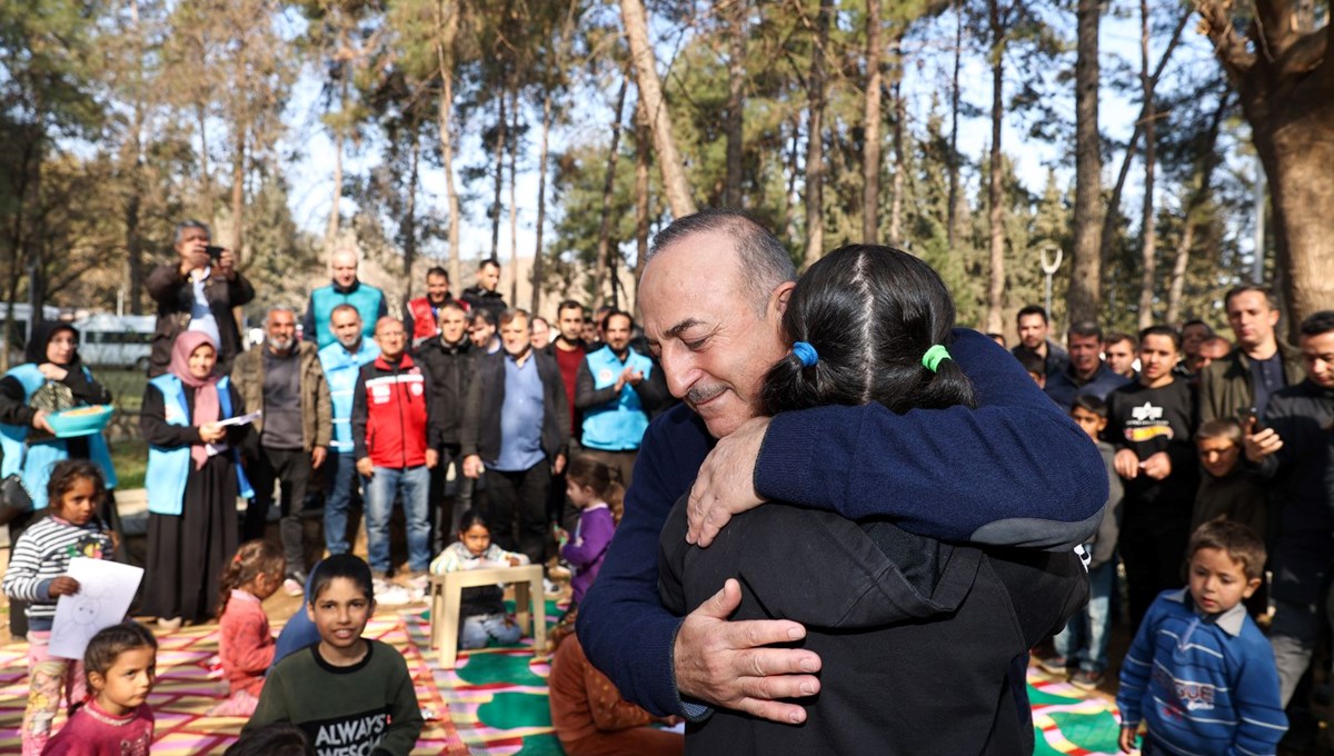 Dışişleri Bakanı Çavuşoğlu Kahramanmaraş'ta deprem sonrası çalışmaları inceledi Dışişleri Bakanı Çavuşoğlu Kahramanmaraş'ta deprem sonrası çalışmaları inceledi