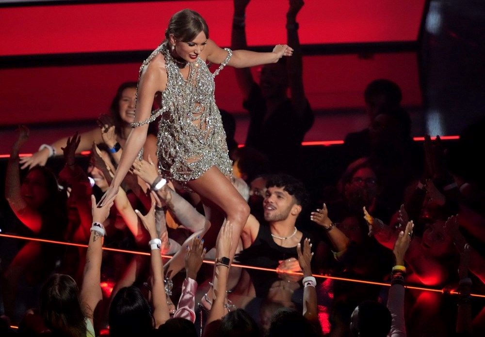 Yeni klibi nedeniyle Taylor Swift'e 'beden aşağılama' tepkisi - 6