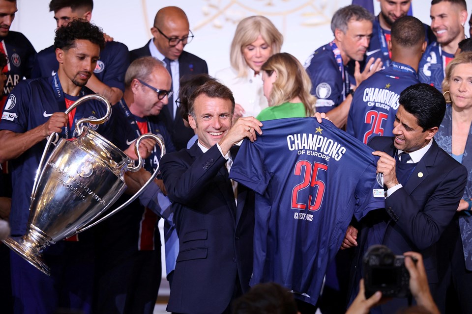 PSG kupayı Macron'a götürdü - 1