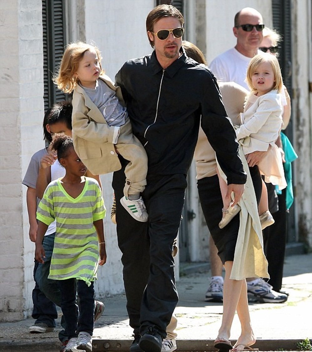 Angelina Jolie ve Brad Pitt’in eski korumasından açıklama Magazin