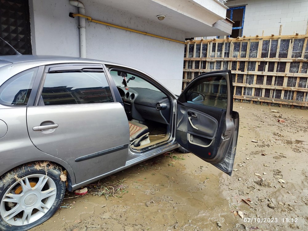 Trabzon'da su baskını ve heyelan: 16 kişi tahliye edildi - 10