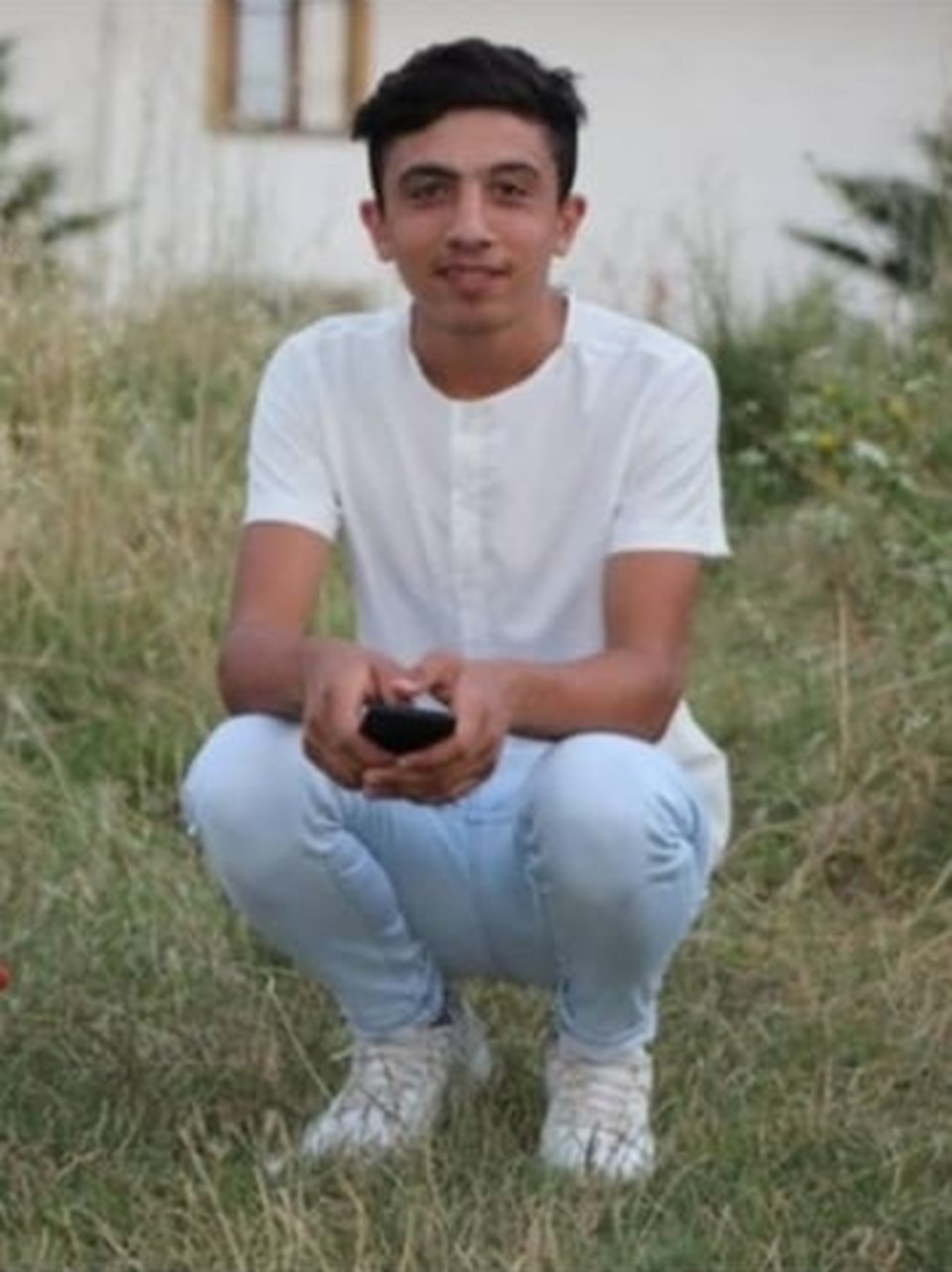 Arnavutköy'de parkta kavga: Bıçaklanan genç hayatını kaybetti - 1