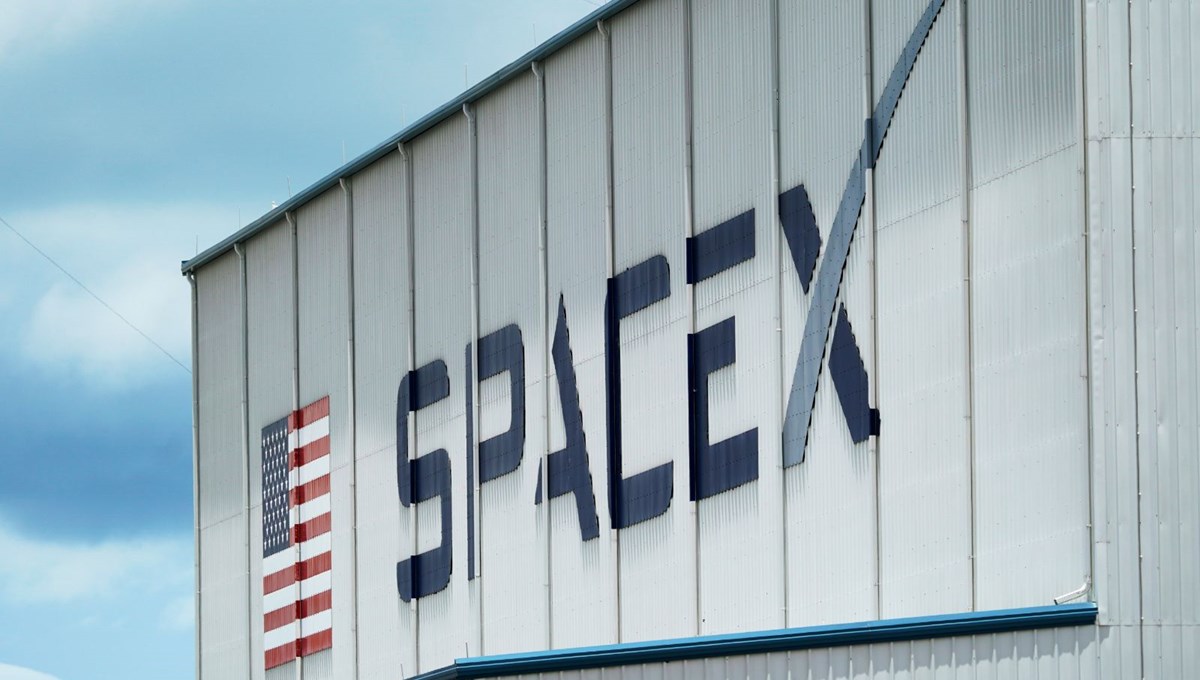 Musk'ın şirketi İsrail uydusunu uzaya fırlattı Musk'ın şirketi İsrail uydusunu uzaya fırlattı