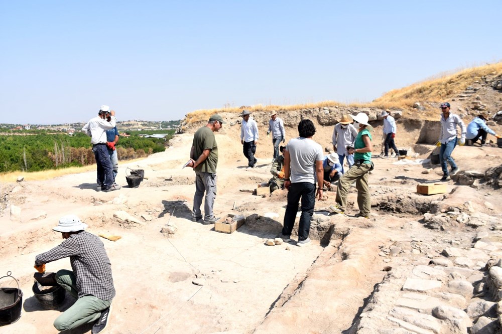 Malatya Arslantepe'de 5 bin 621 yıllık 250 mühür bulundu - 8