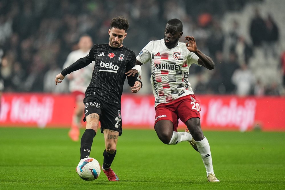 Beşiktaş'ın Kâbusu: Gaziantep FK, Dolmabahçe'de Şok Bir Geri Dönüşle Zaferi Çaldı! 81