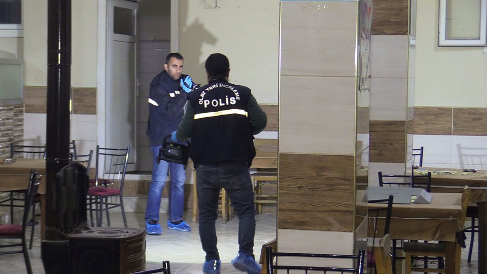 Adana'da kahvehaneye silahlı saldırı - 1