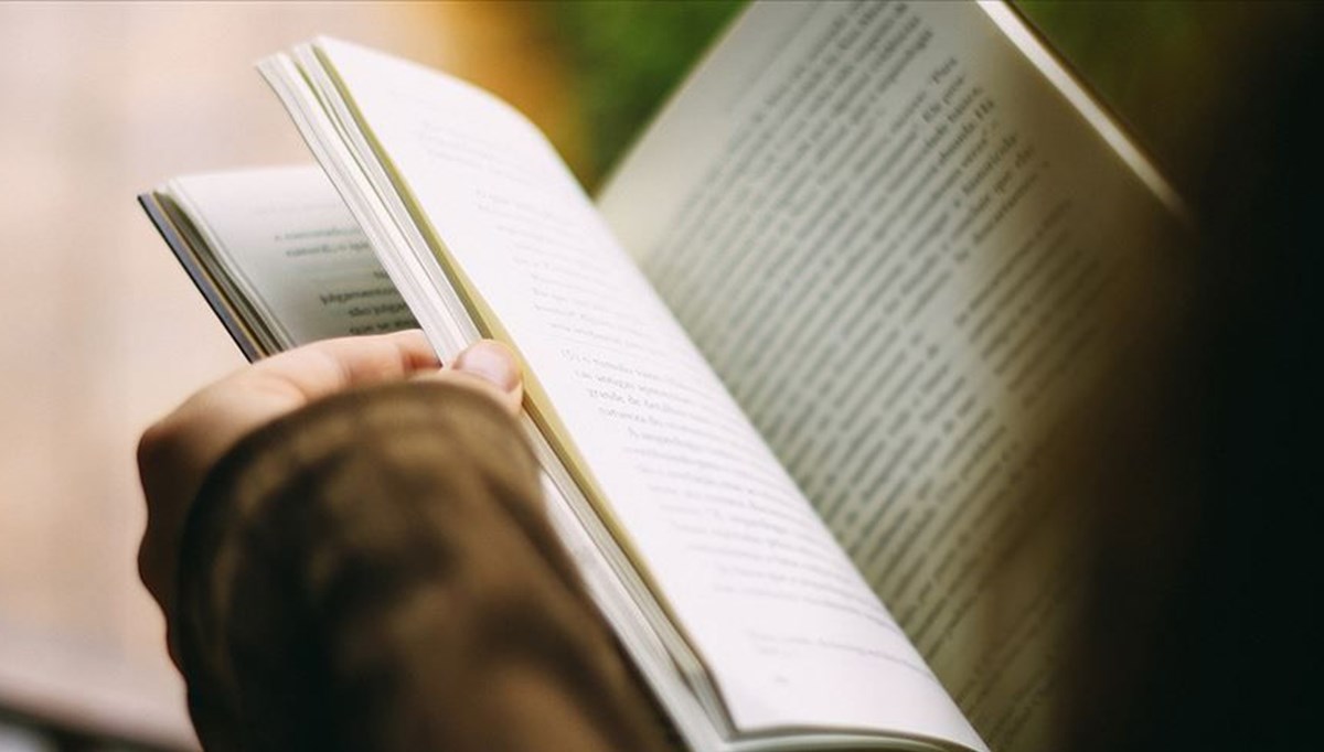 Tutuklu kadın kitap okuyarak serbest kaldı