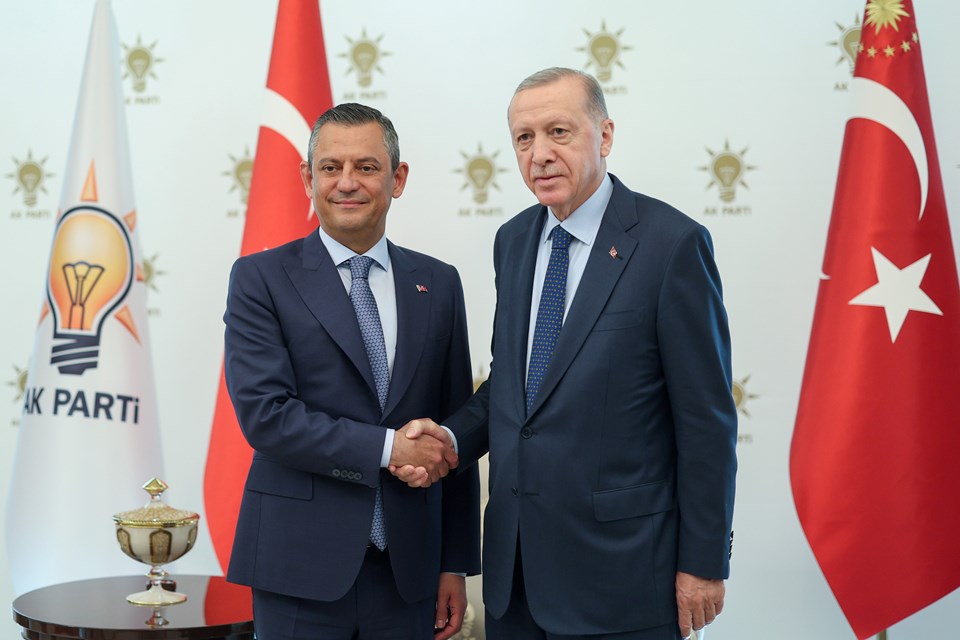 Cumhurbaşkanı Erdoğan, CHP lideri Özgür Özel ile görüştü - 4