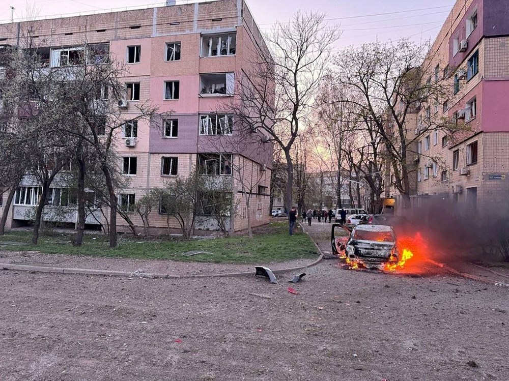 Rusya Zelenski'nin doğduğu yeri balistik füzeyle vurdu: Çocuk parkında cansız bedenler - 4