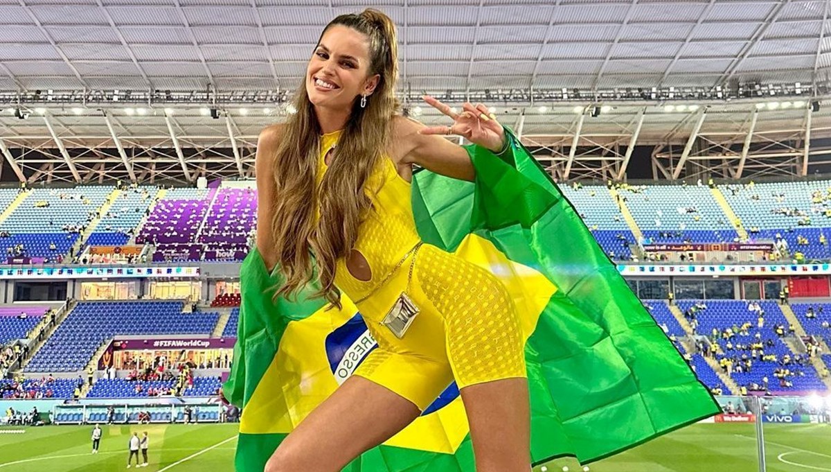 Alman futbolcu Kevin Trapp'in nişanlısı Izabel Goulart Brezilya tribünlerinde