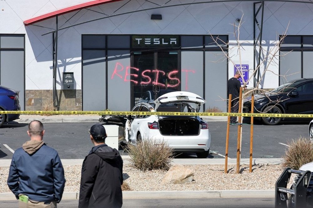 FBI Özel Kuvvetler ve Tesla Arazisi: Gizli Bir Müdahale mi? 75 Wb4vEw4q EaQXO7 U27Ug
