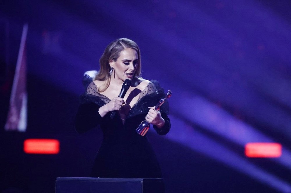 2022 BRIT Ödülleri'nin yıldızı Adele oldu - 4