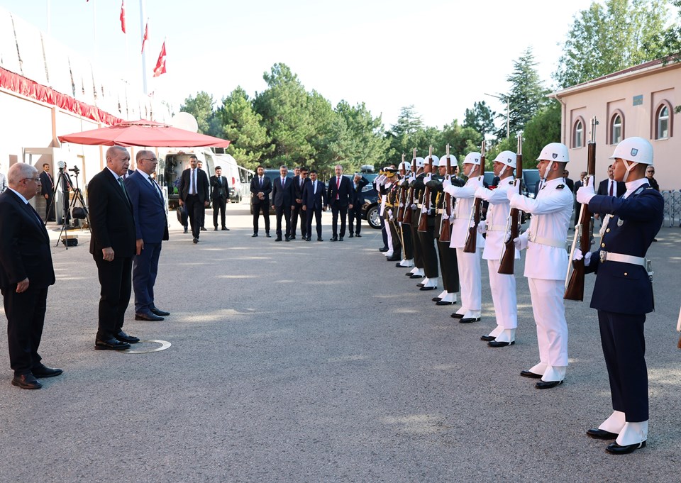 Cumhurbaşkanı Erdoğan: "Türk Silahlı Kuvvetlerinde zafiyet bekleyenlerin hepsini hüsrana uğrattık" - 1