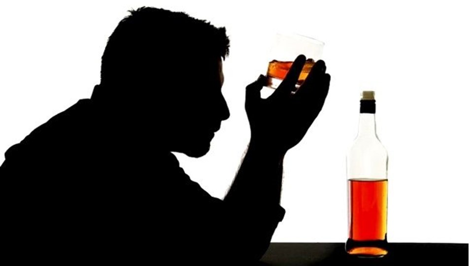 Istanbul Da Sahte Alkolden Olenlerin Sayisi 5 E Yukseldi Ntv