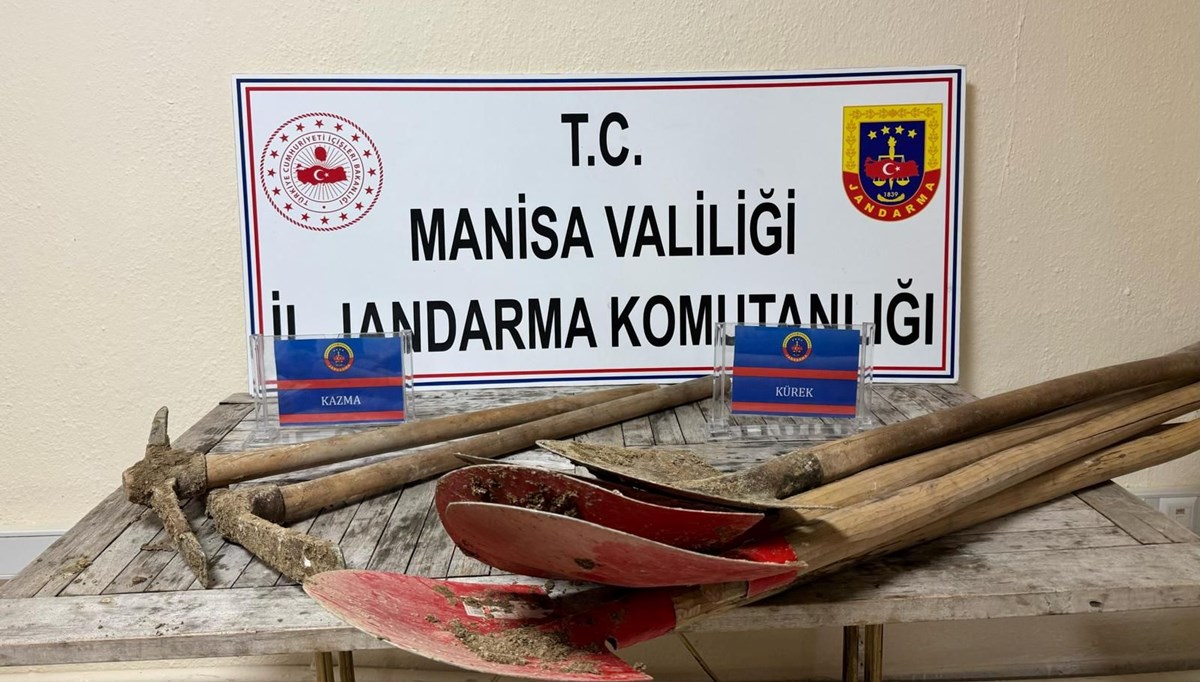 Manisa'da kaçak kazıya suçüstü: 9 gözaltı Manisa'da kaçak kazıya suçüstü: 9 gözaltı