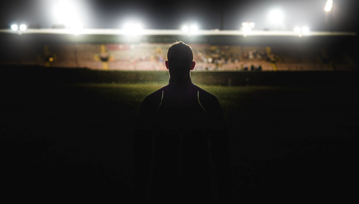 Premier Lig'in eski futbolcusu bir kadına tecavüz ettiği şüphesiyle tutuklandı Premier Lig'in eski futbolcusu bir kadına tecavüz ettiği şüphesiyle tutuklandı