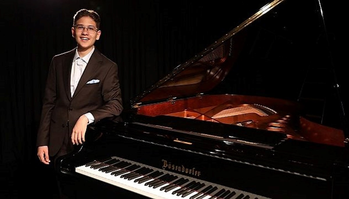 Türkiye'nin en genç caz piyanisti Hakan Başar'dan konser