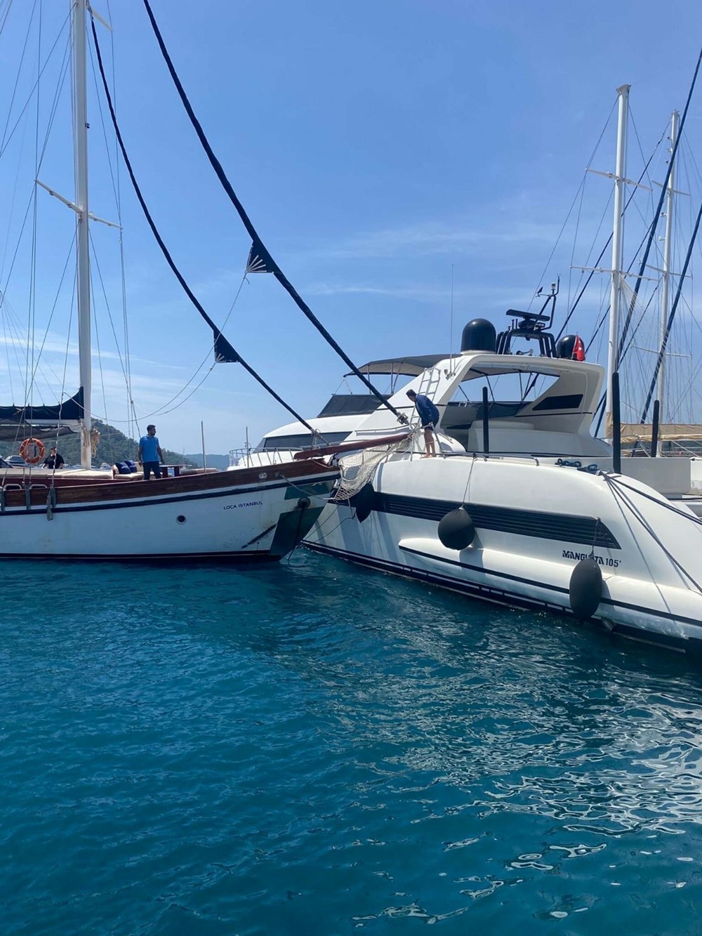 Göcek'te milyonluk kaza: Lüks motoryata çarptı 72 WejmGY9IhkWAhw5Sk2yKnQ