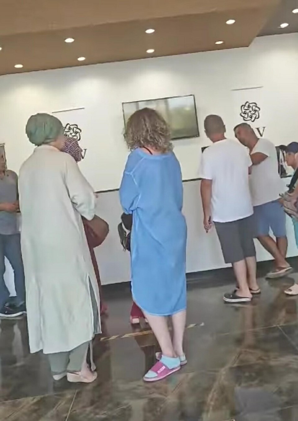 Verilmeyen maaş kriz çıkardı: Otel tatili kabusa döndü - 1