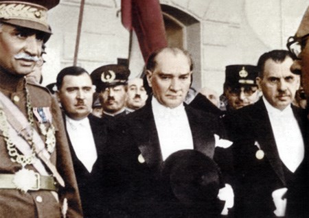genelkurmay dan renkli ataturk