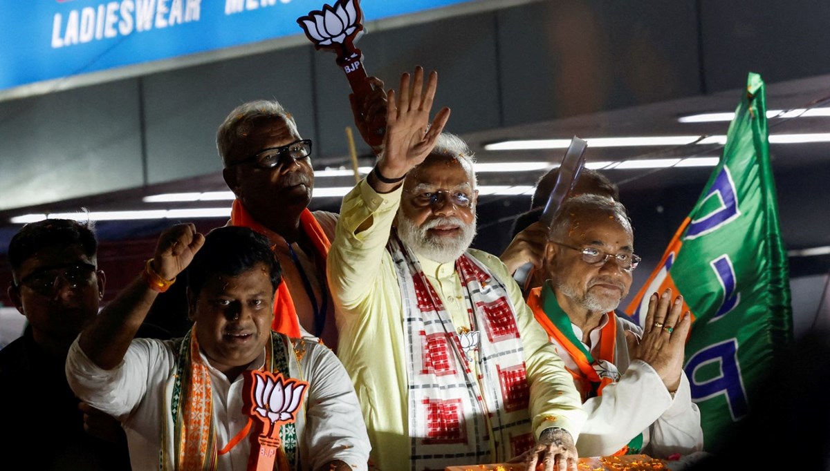 Hindistan'da seçim: Modi üçüncü kez başbakan Hindistan'da seçim: Modi üçüncü kez başbakan