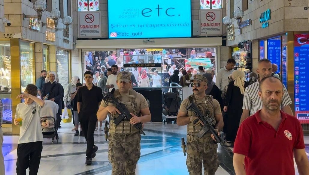 Kuyumcudan 10 milyon avro haraç isteyip "İş yerini basarız" dediler: Özel harekat devriye geziyor