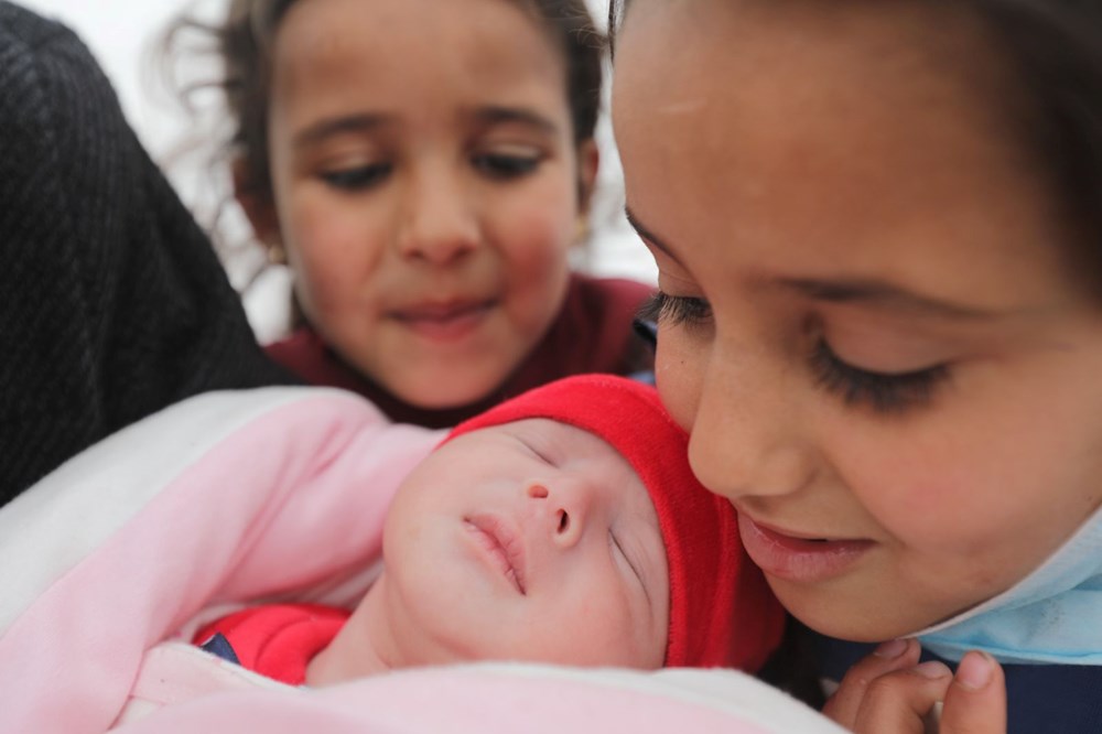 Enkazda doğup öksüz kalan "mucize bebek" yeni evini de Hatay merkezli depremde kaybetti - 7