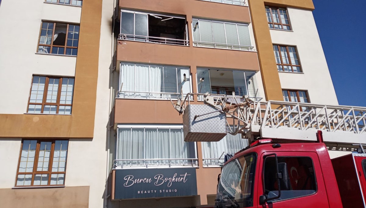 Bilecik'te bir apartman dairesinde yangın Bilecik'te bir apartman dairesinde yangın