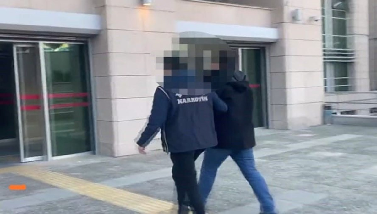 Batman’da üzerinde uyuşturucu yakalanan yolcu tutuklandı Batman’da üzerinde uyuşturucu yakalanan yolcu tutuklandı