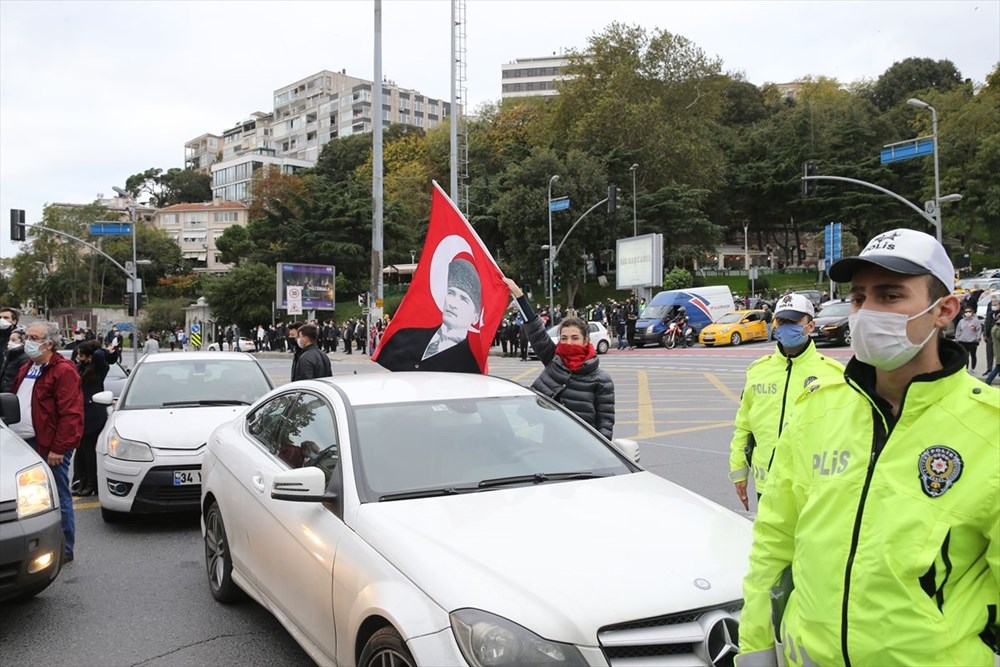 Vatandaşlar, Dolmabahçe Sarayı'nda Atatürk'ü andı - 10
