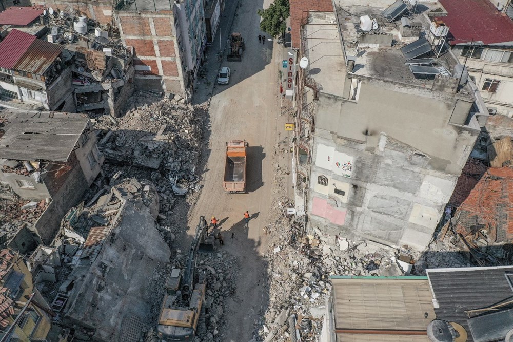 Hatıralar yan binanın duvarında asılı kaldı - 5