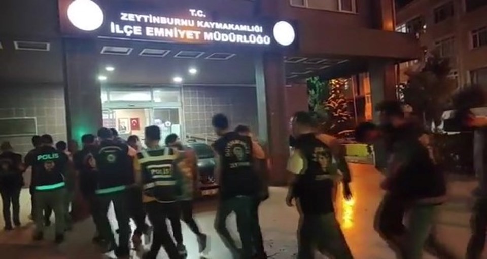 Zeytinburnu Sahili'ndeki asker kamuflajlı Afganlar için karar - 1