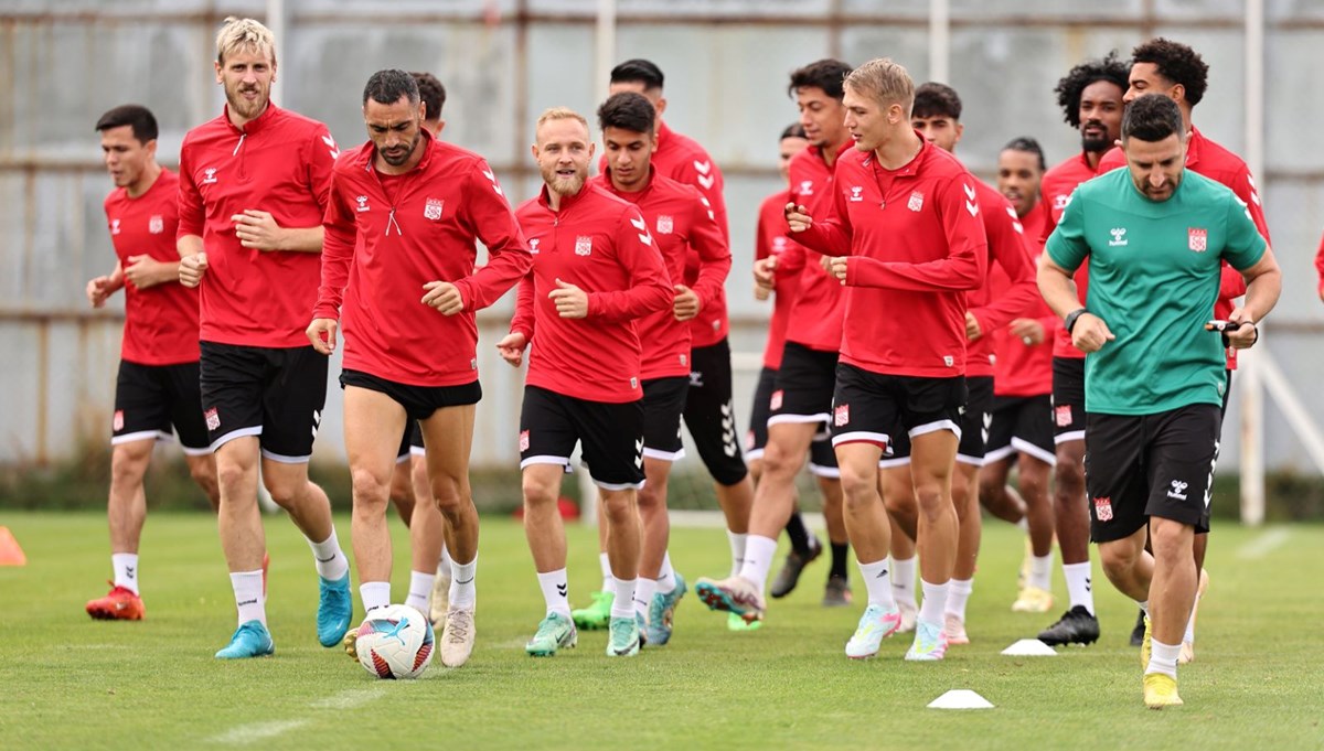 Sivasspor'da, Konyaspor maçının hazırlıkları sürüyor Sivasspor'da, Konyaspor maçının hazırlıkları sürüyor