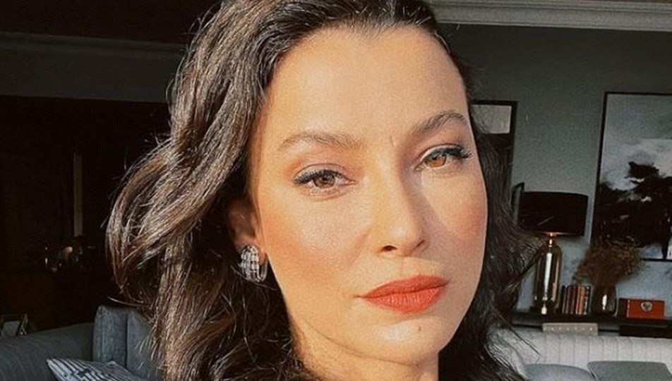Kızılcık Şerbeti dizisinin makyözü Esra Okumuş'un videosu çok konuşulmuştu: İşine son verileceği iddia edildi
