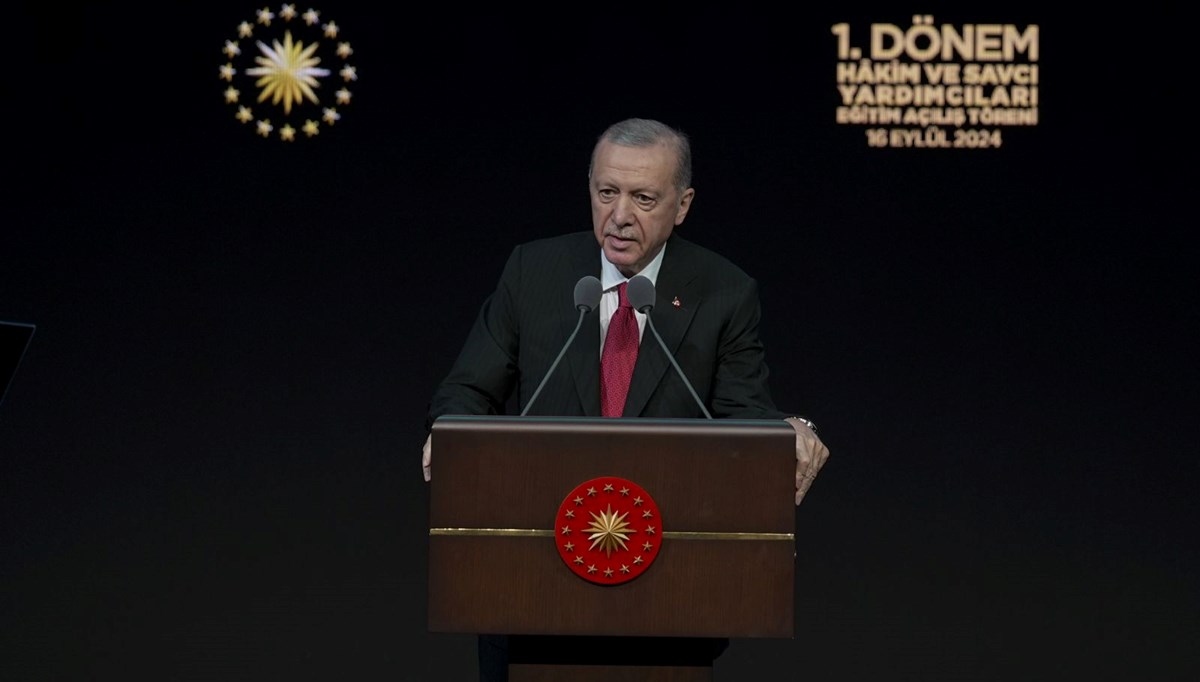 Cumhurbaşkanı Erdoğan: Sosyal medya mecraları operasyon aygıtına dönüştü Cumhurbaşkanı Erdoğan: Sosyal medya mecraları operasyon aygıtına dönüştü