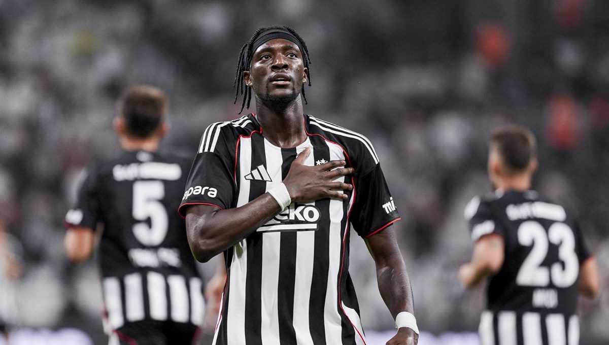 Abraham, Beşiktaş'ta saymaya devam ediyor