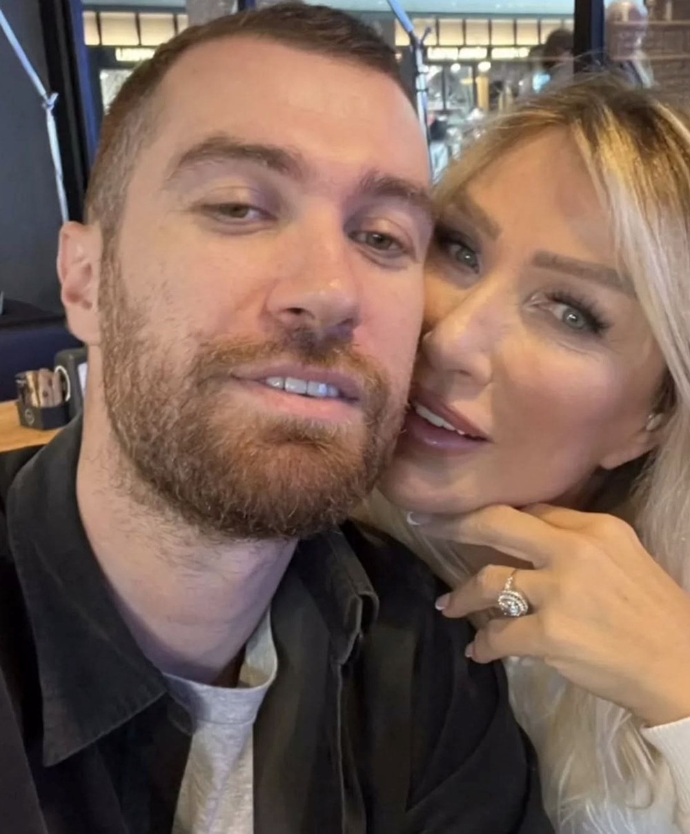 Cenk Eren'den Ajda Pekkan paylaşımı: Ben yaşlandım o hala genç (Ünlülerin çocukluk ve gençlik halleri) 104 WnrkgDvlXE2UIxiswBL Nw