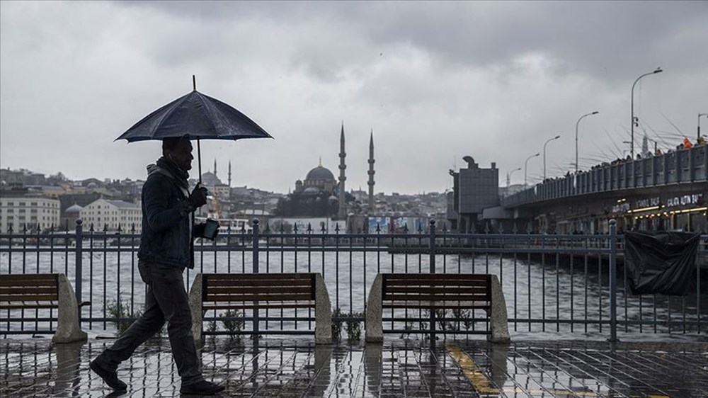 İstanbul'da kuvvetli sağanak yağış: Valilik MGM ve Akom'dan art arda uyarılar - 2
