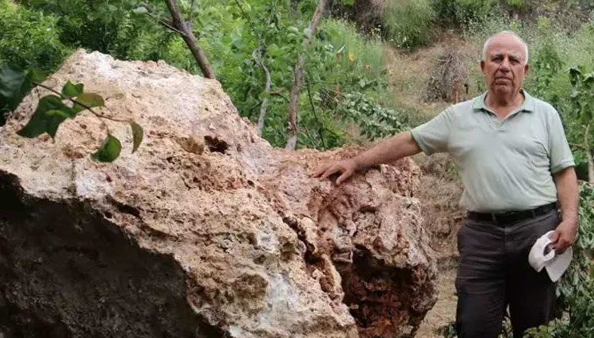 Neye uğradıklarını şaşırdılar, gökten 10 tonluk devasa kaya düştü