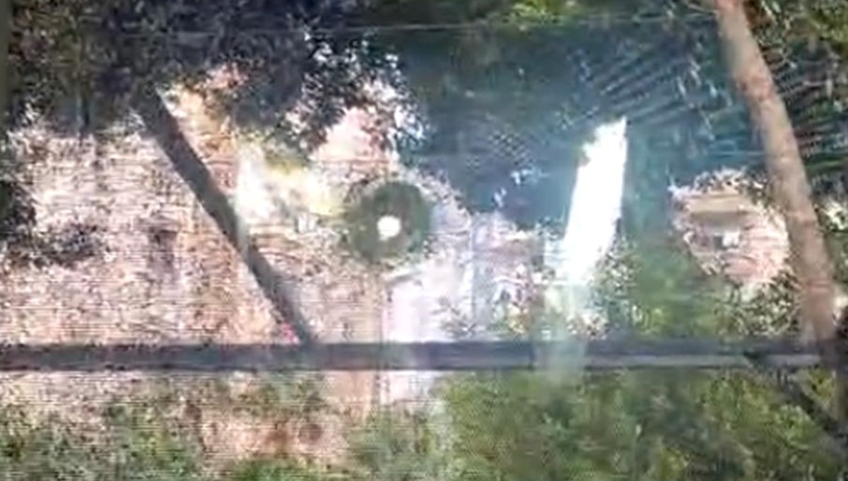 Antalya'da taraftar derneğine kurşun yağmuru Antalya'da taraftar derneğine kurşun yağmuru